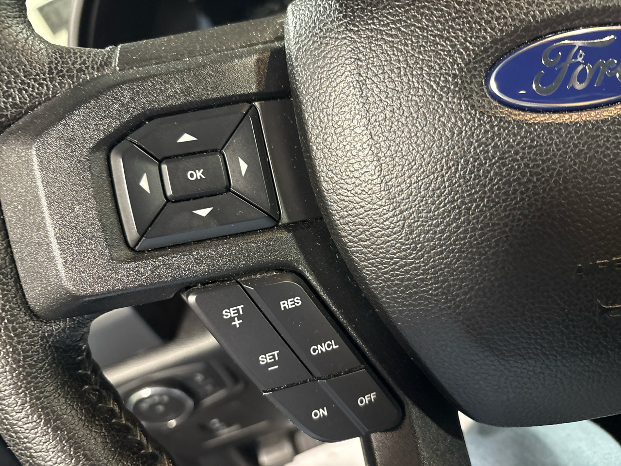 Ford F-150 4WD SuperCrew 139" XLT 2015