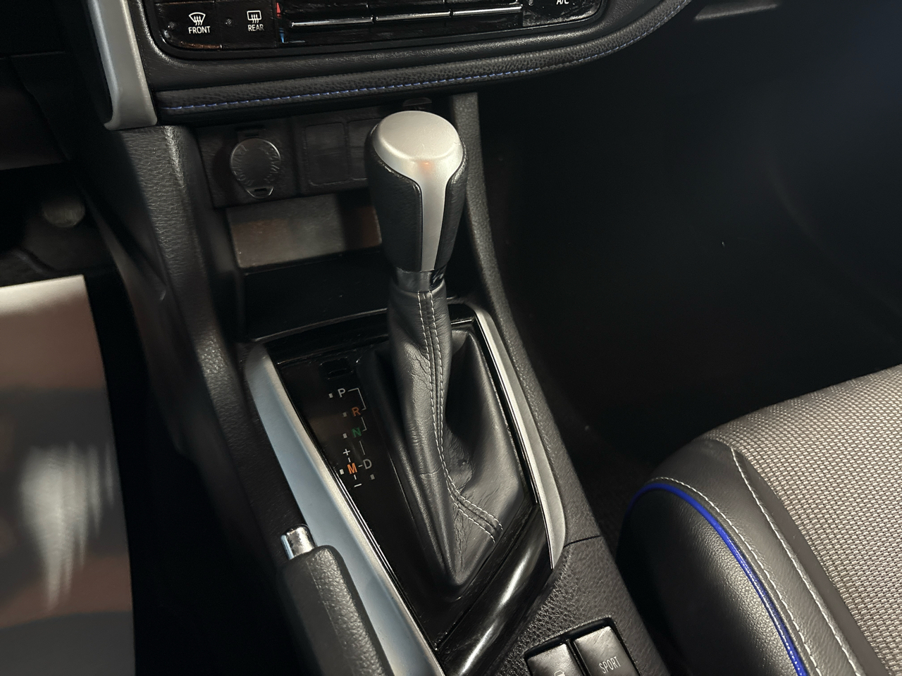 Toyota Corolla 50th Anniversary Special Edition CVT (Natl) 2017