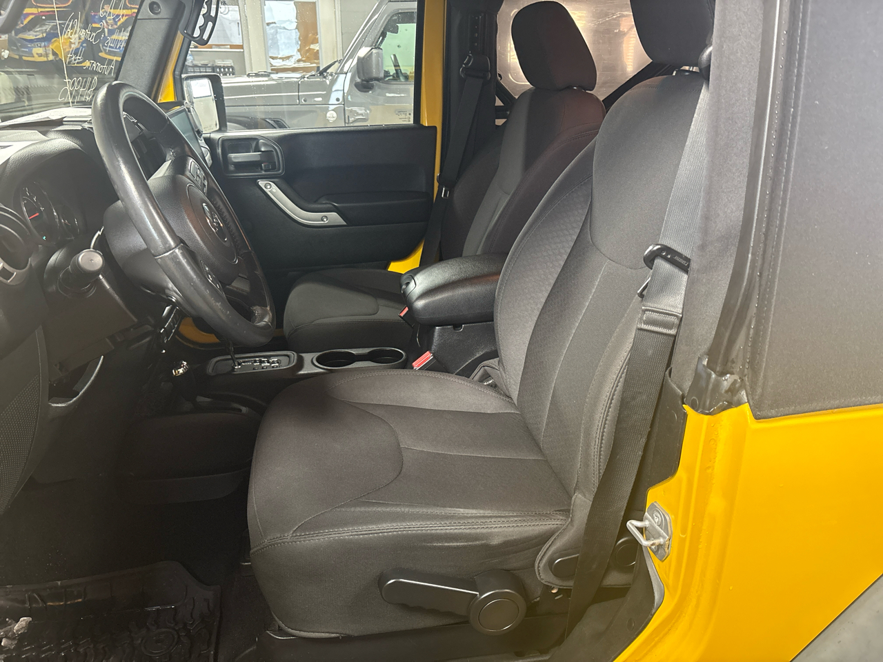 Jeep Wrangler 4WD 2dr Willys Wheeler 2015