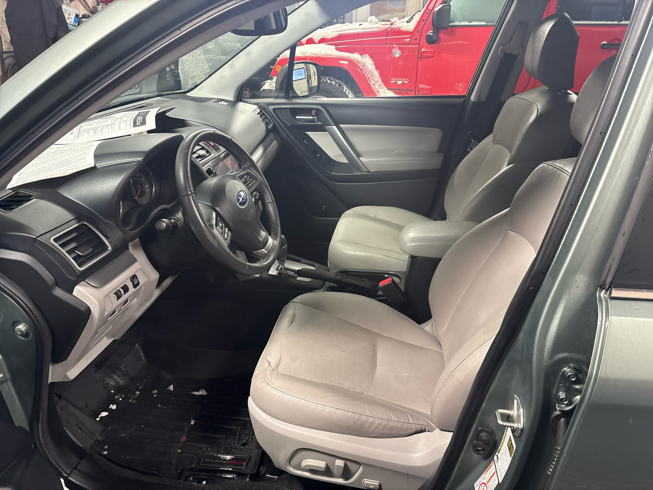 Subaru Forester 4dr CVT 2.5i Limited PZEV 2016