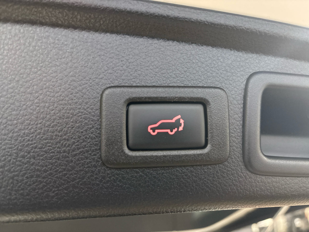 Subaru Forester 2.5i Limited CVT 2017