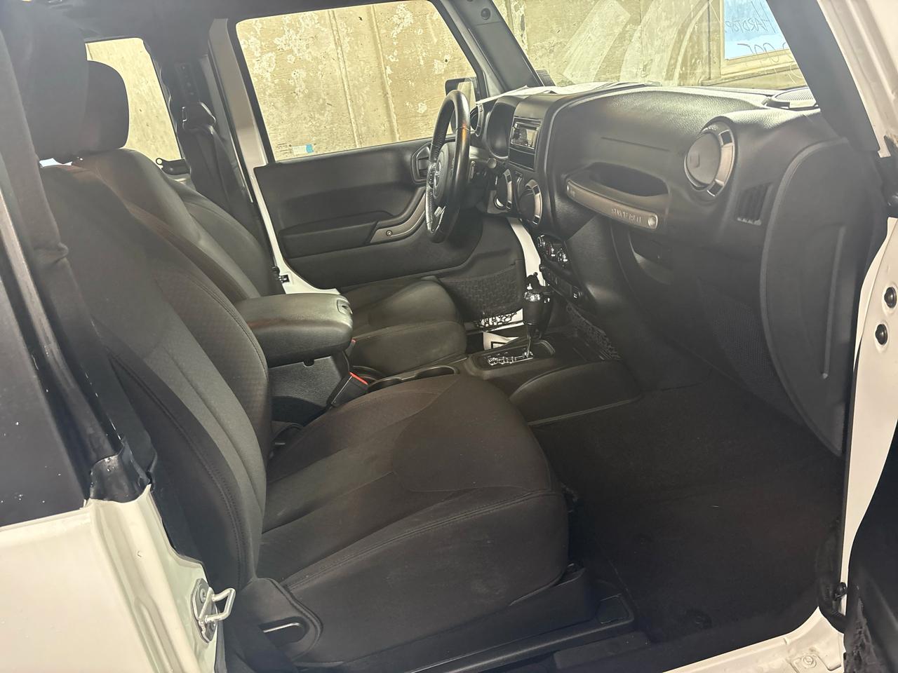 Jeep Wrangler 4WD 2dr Sport 2015