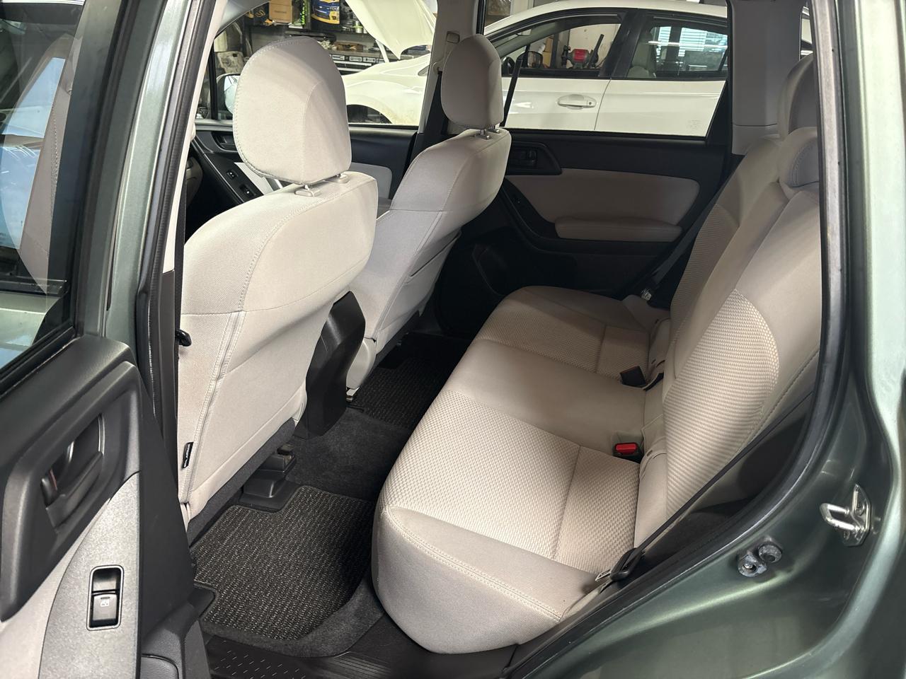 Subaru Forester 4dr Auto 2.5i Premium PZEV 2014