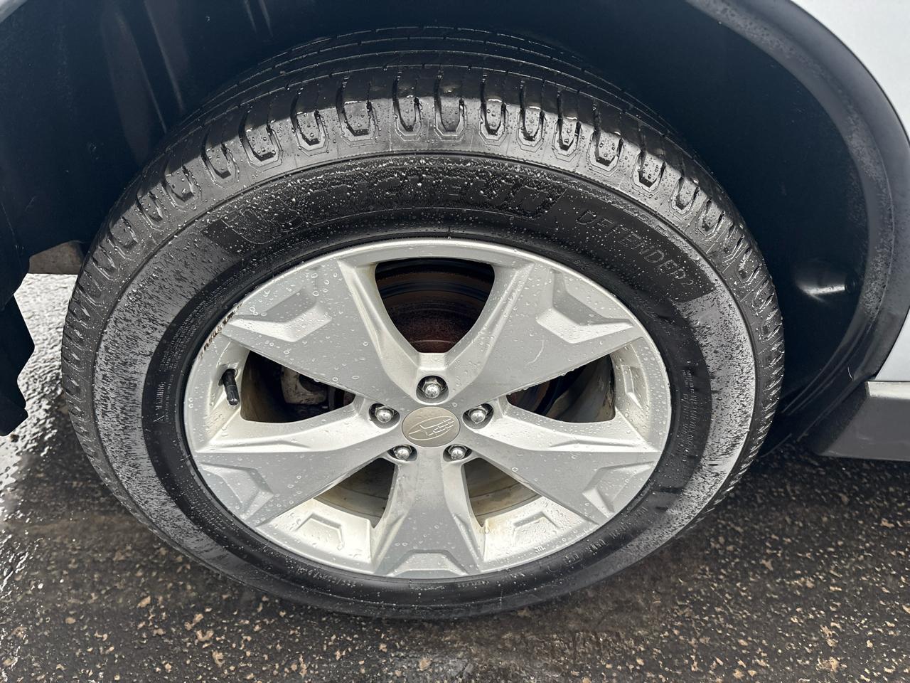 Subaru Forester 4dr CVT 2.5i Premium PZEV 2016