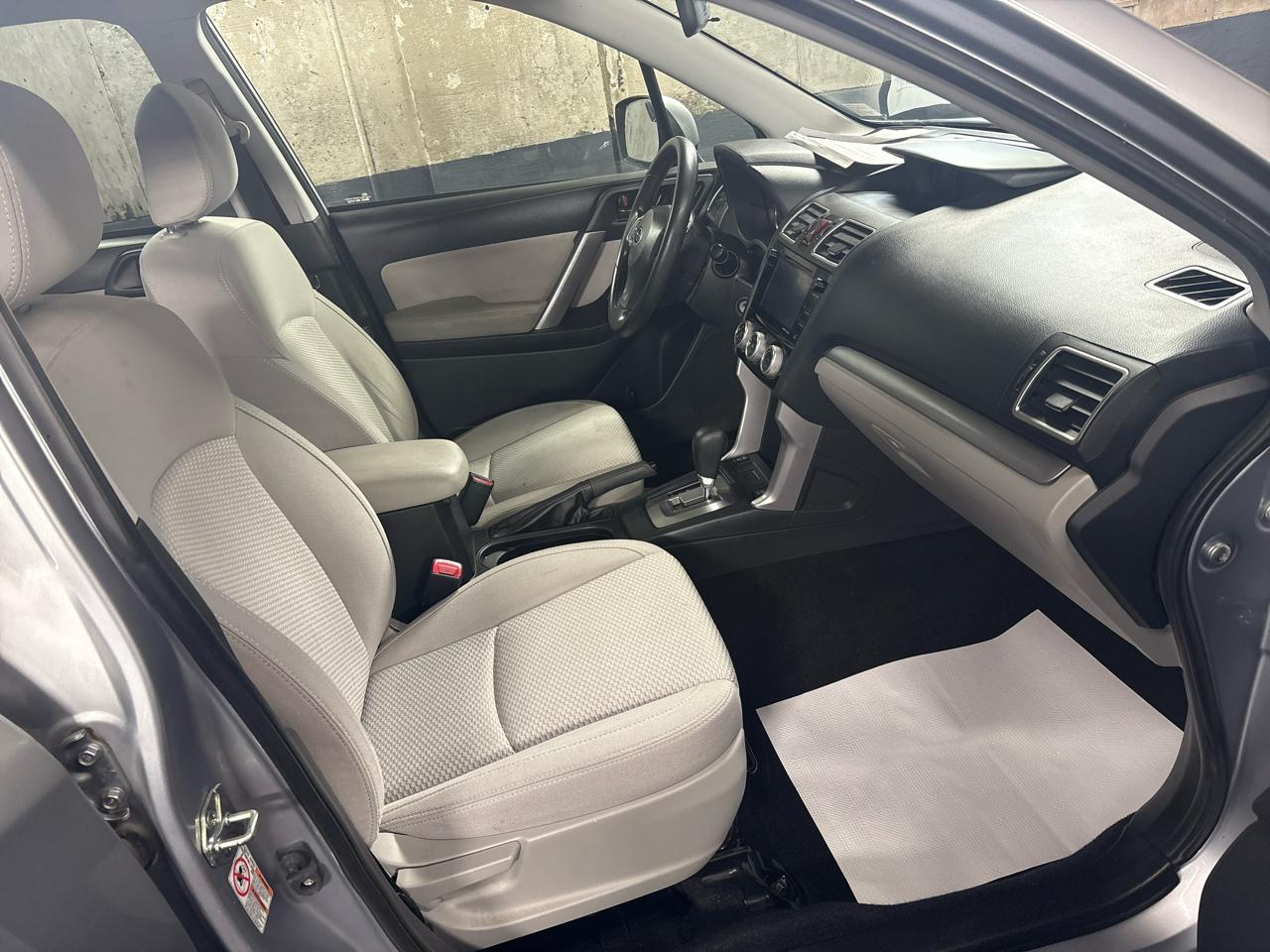 Subaru Forester 4dr CVT 2.5i Premium PZEV 2016