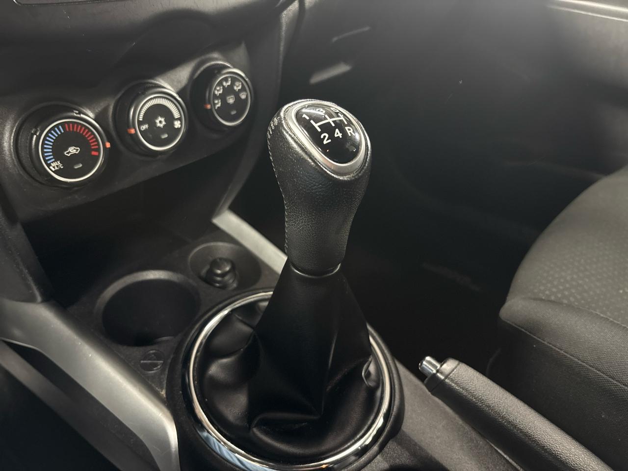 Mitsubishi Outlander Sport 2WD 4dr Man ES 2013