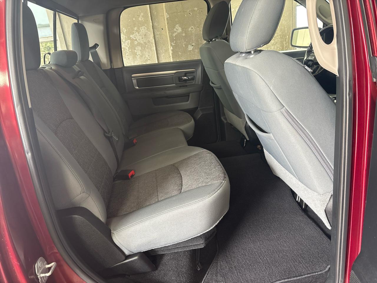 RAM 1500 Big Horn 4x4 Crew Cab 6'4" Box 2018