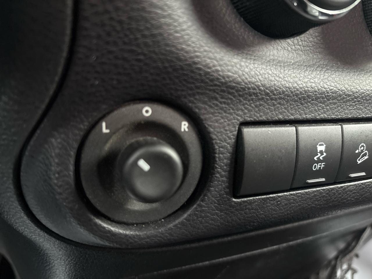 Jeep Wrangler 4WD 2dr Willys Wheeler 2015