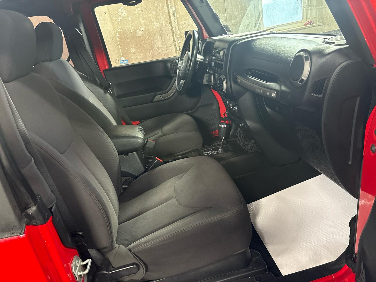 Jeep Wrangler 4WD 2dr Willys Wheeler 2015