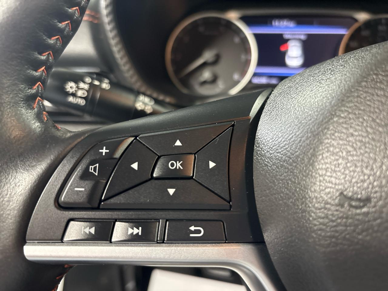 Nissan Sentra SR CVT 2022