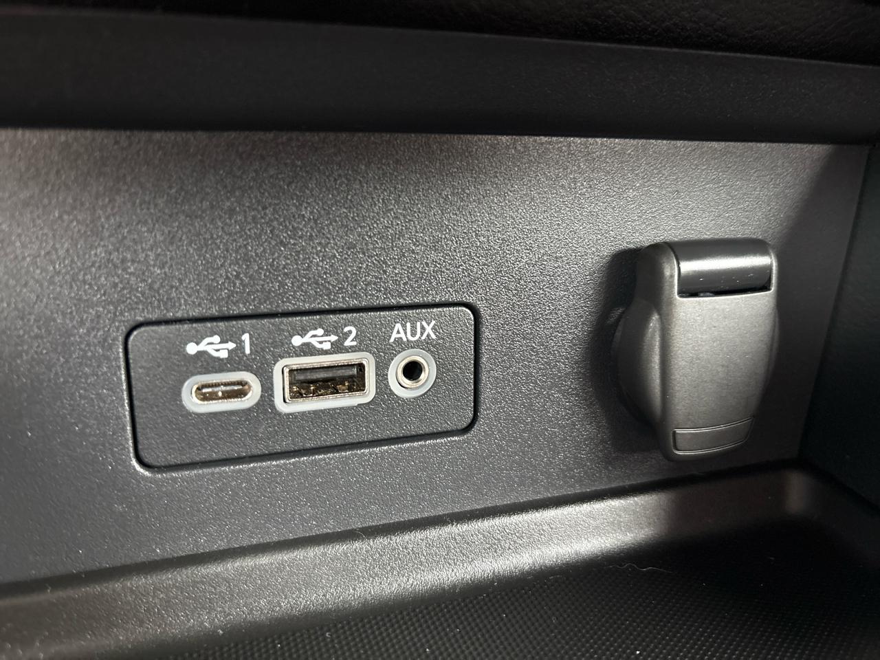 Nissan Sentra SR CVT 2022
