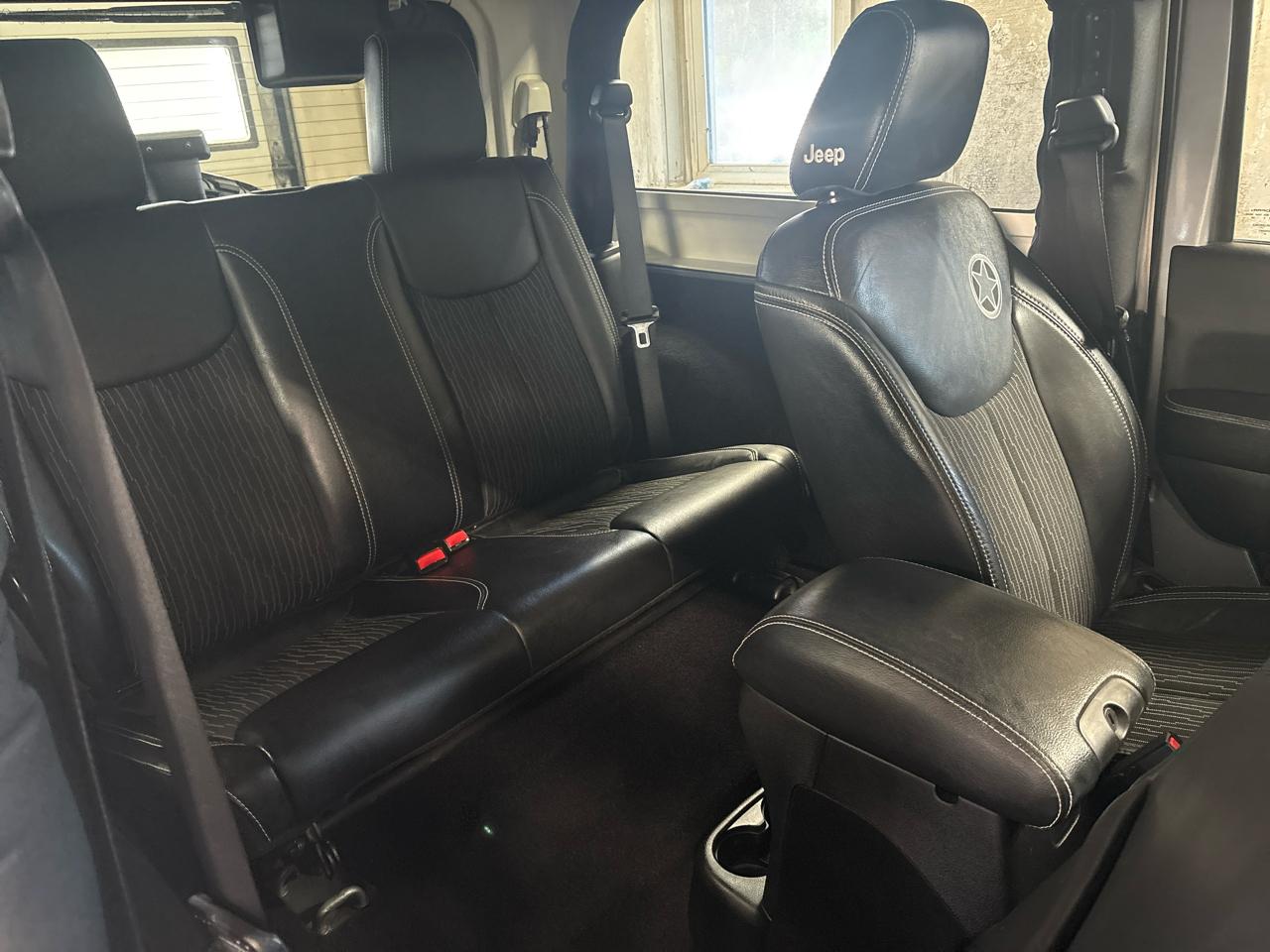 Jeep Wrangler 4WD 2dr Freedom Edition *Ltd Avail* 2015