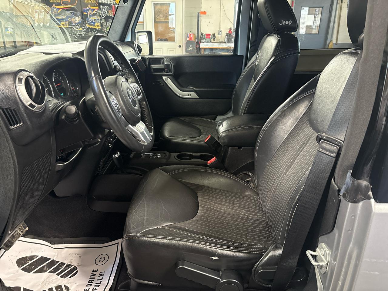 Jeep Wrangler 4WD 2dr Freedom Edition *Ltd Avail* 2015