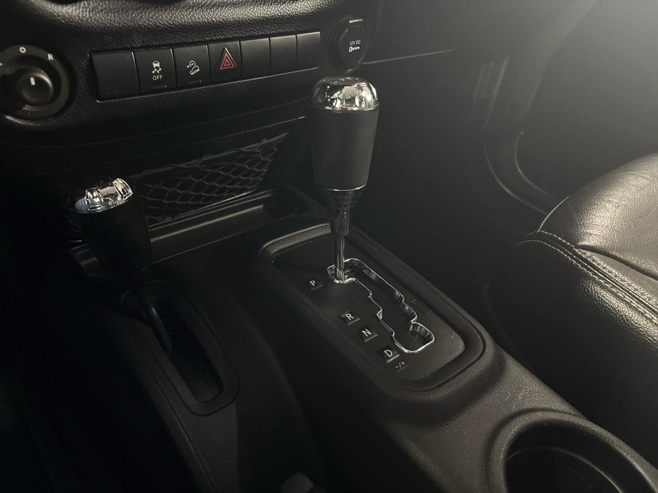 Jeep Wrangler 4WD 2dr Freedom Edition *Ltd Avail* 2015