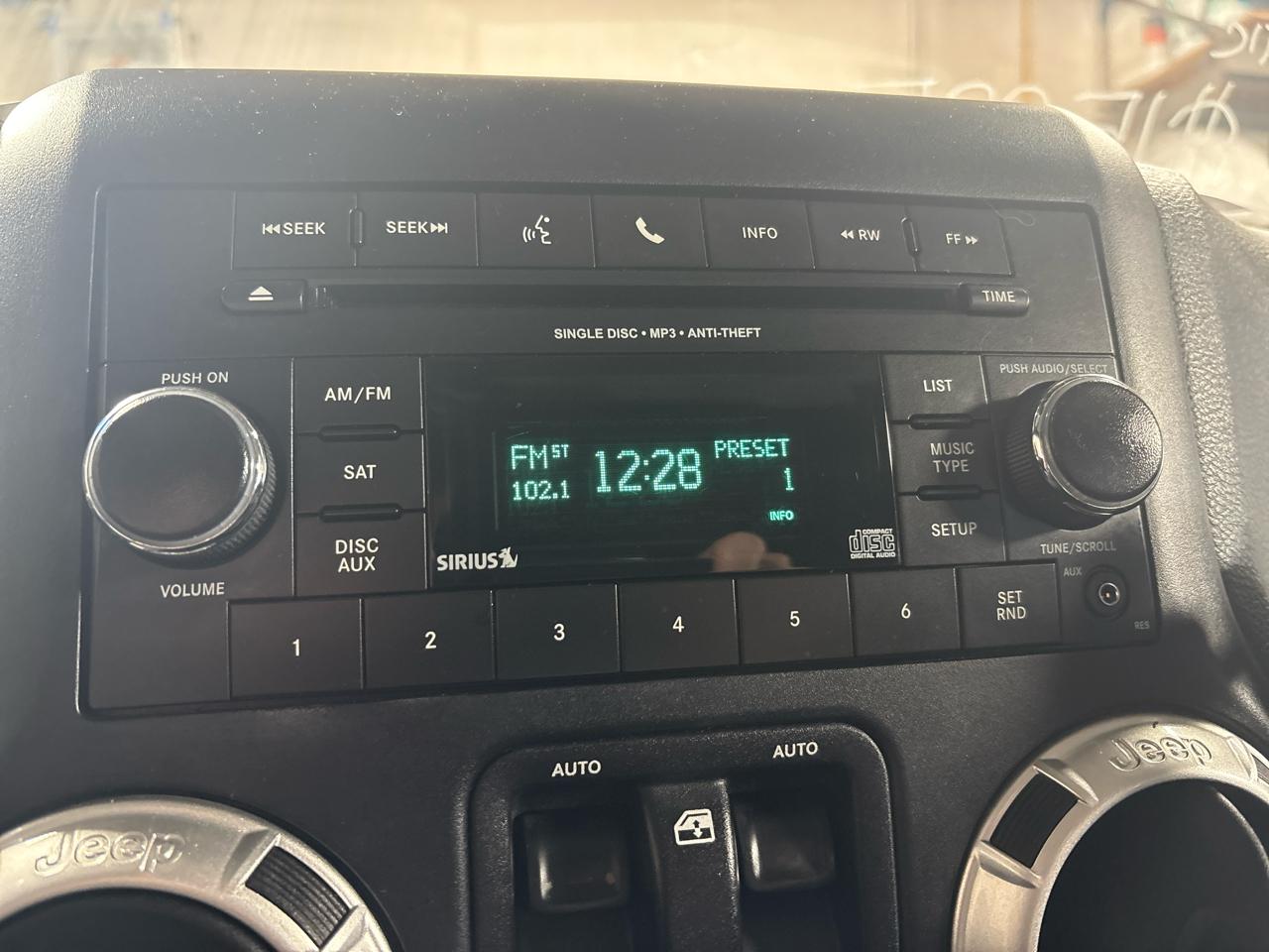 Jeep Wrangler 4WD 2dr Freedom Edition *Ltd Avail* 2015