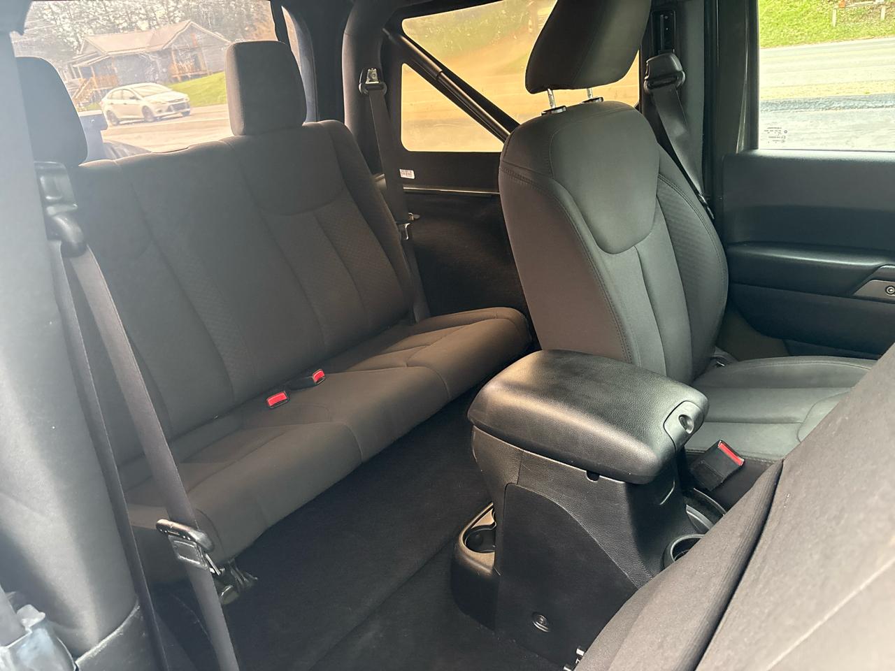 Jeep Wrangler 4WD 2dr Willys Wheeler 2016