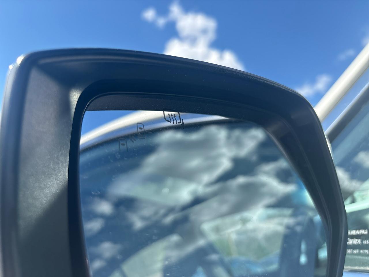 Subaru Legacy 4dr Sdn 2.5i Limited PZEV 2015