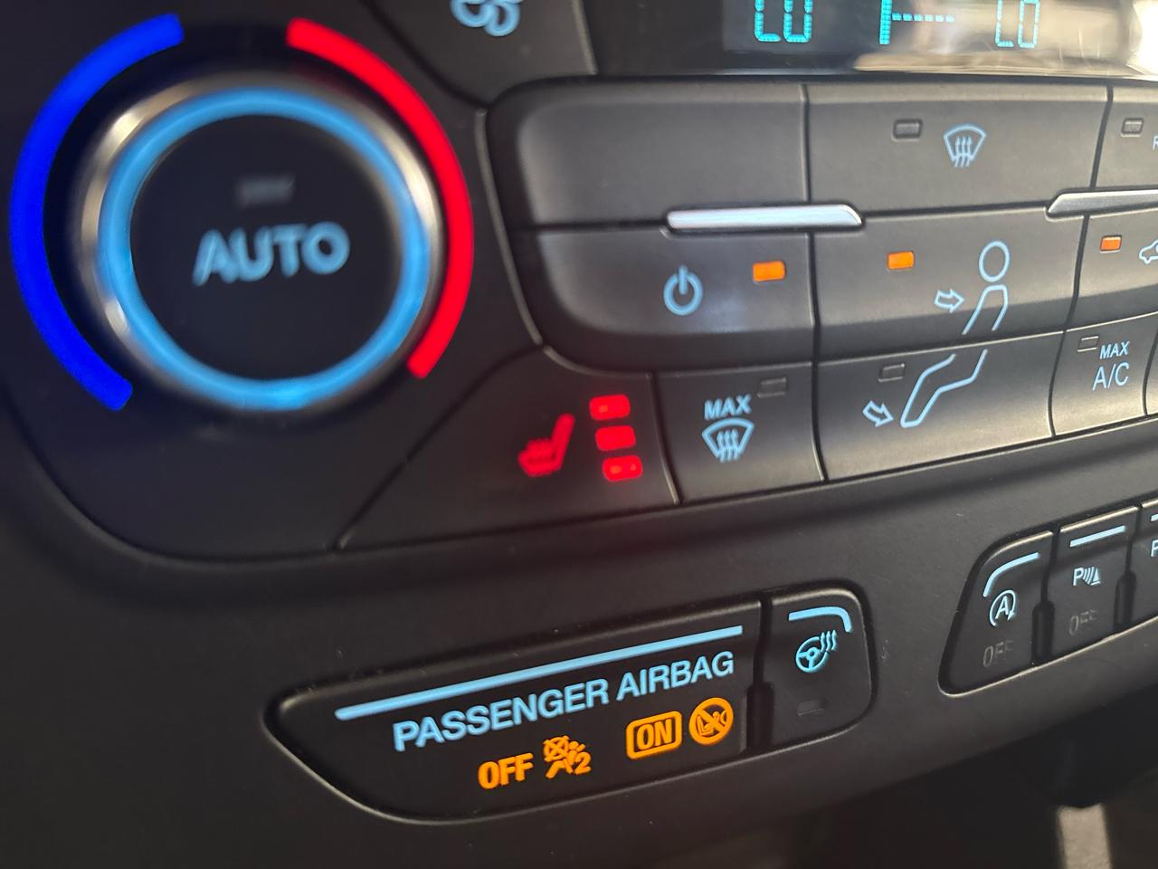 Ford Escape Titanium 4WD 2017