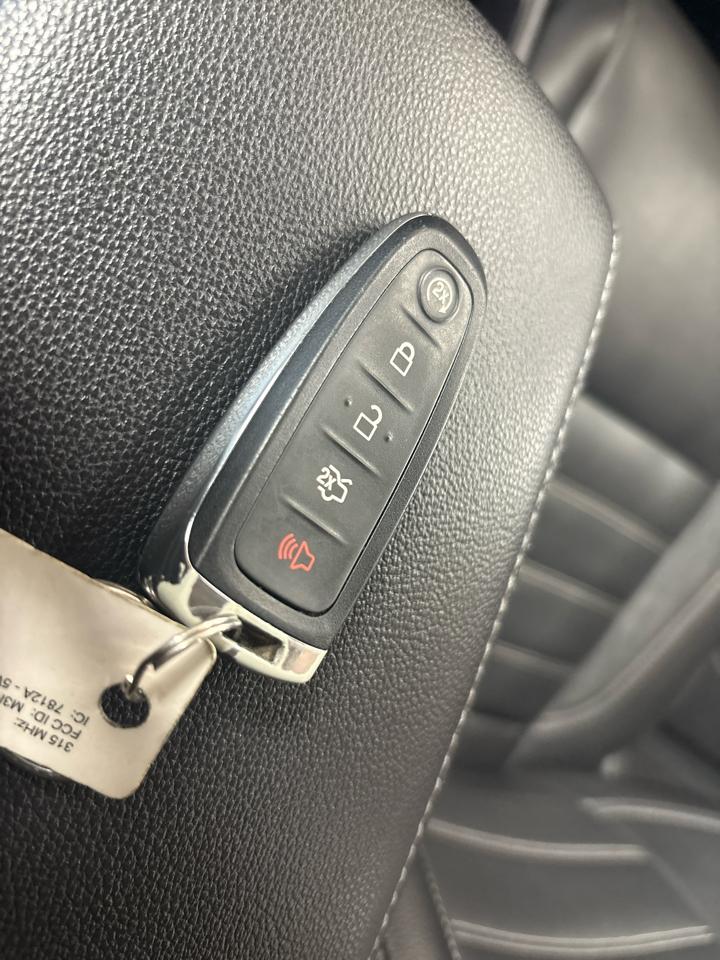 Ford Escape Titanium 4WD 2017