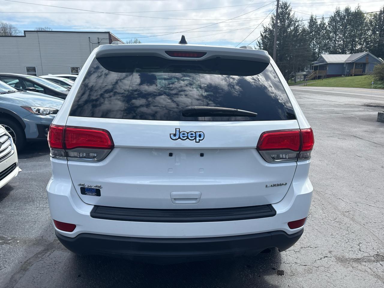 Jeep Grand Cherokee 4WD 4dr Laredo 2015