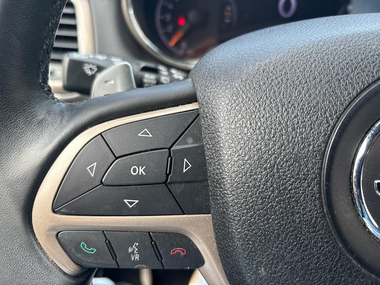 Jeep Grand Cherokee 4WD 4dr Laredo 2015