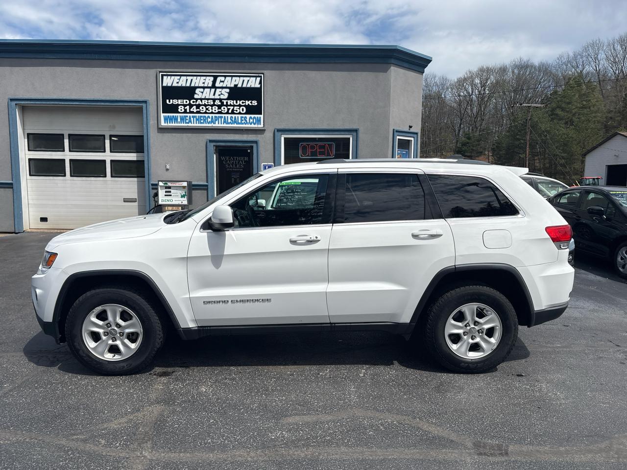 Jeep Grand Cherokee 4WD 4dr Laredo 2015