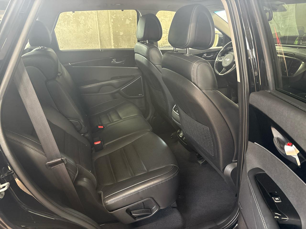 Kia Sorento AWD 4dr 3.3L SX 2016