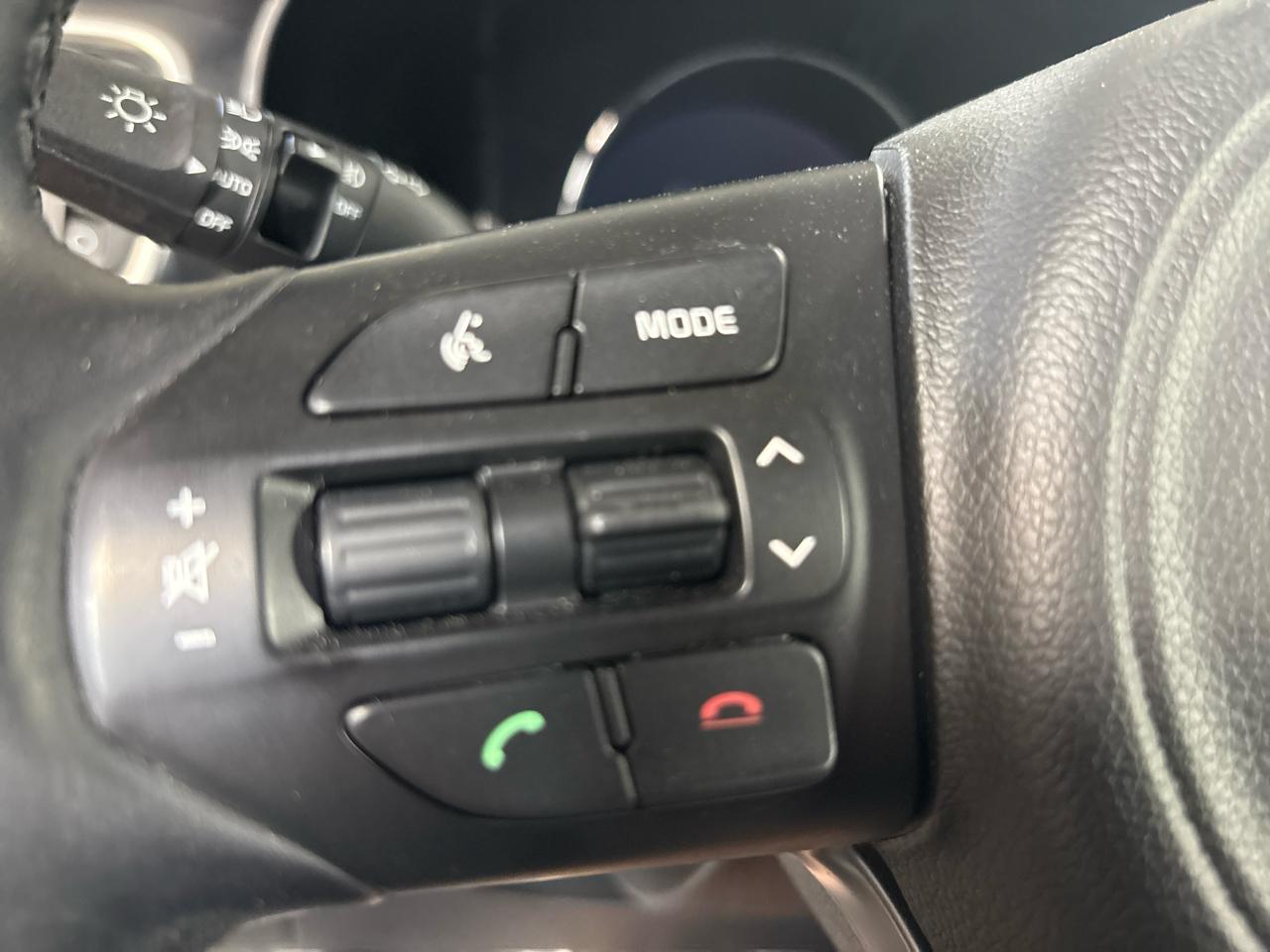 Kia Sorento AWD 4dr 3.3L SX 2016