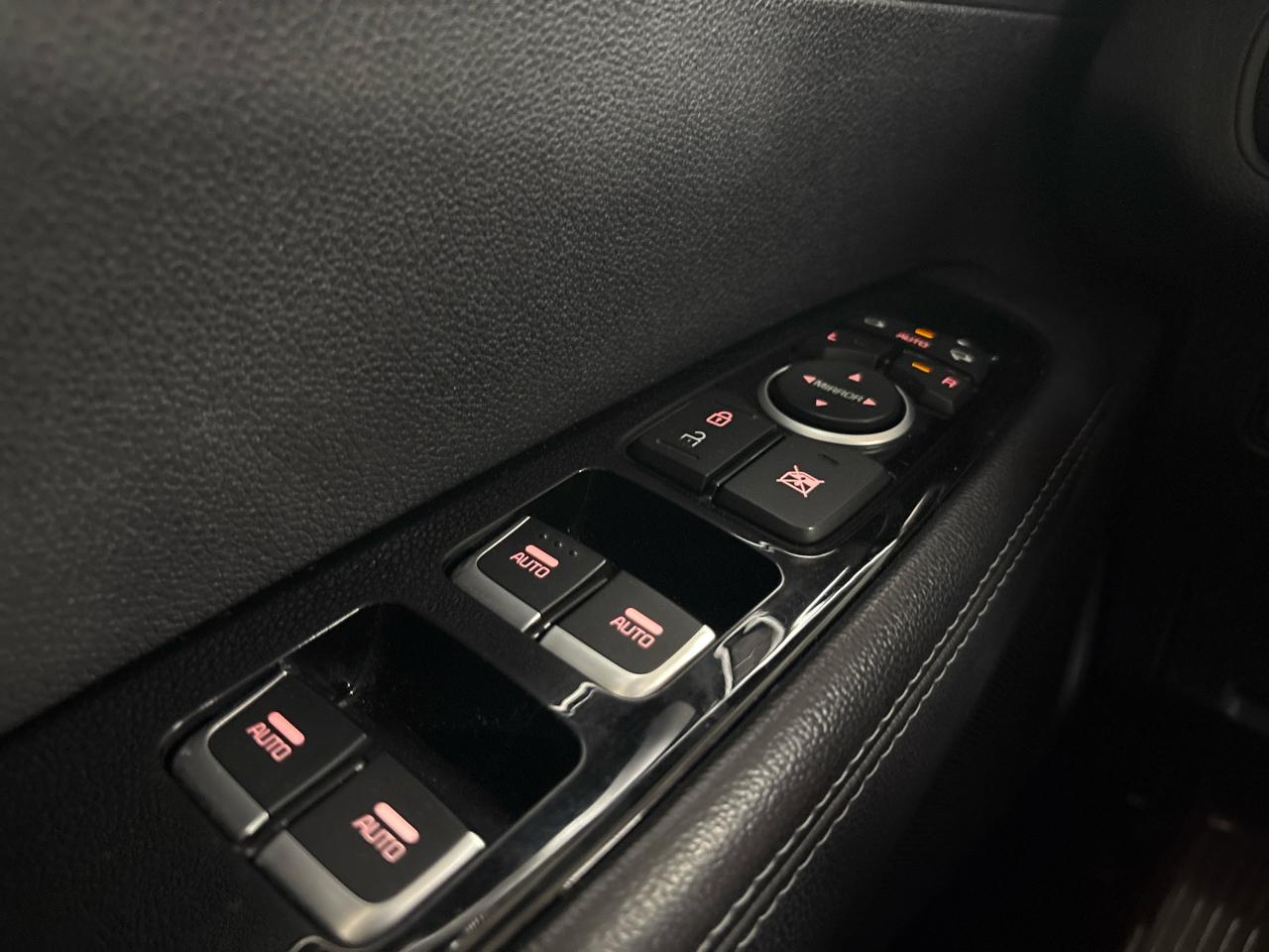 Kia Sorento AWD 4dr 3.3L SX 2016