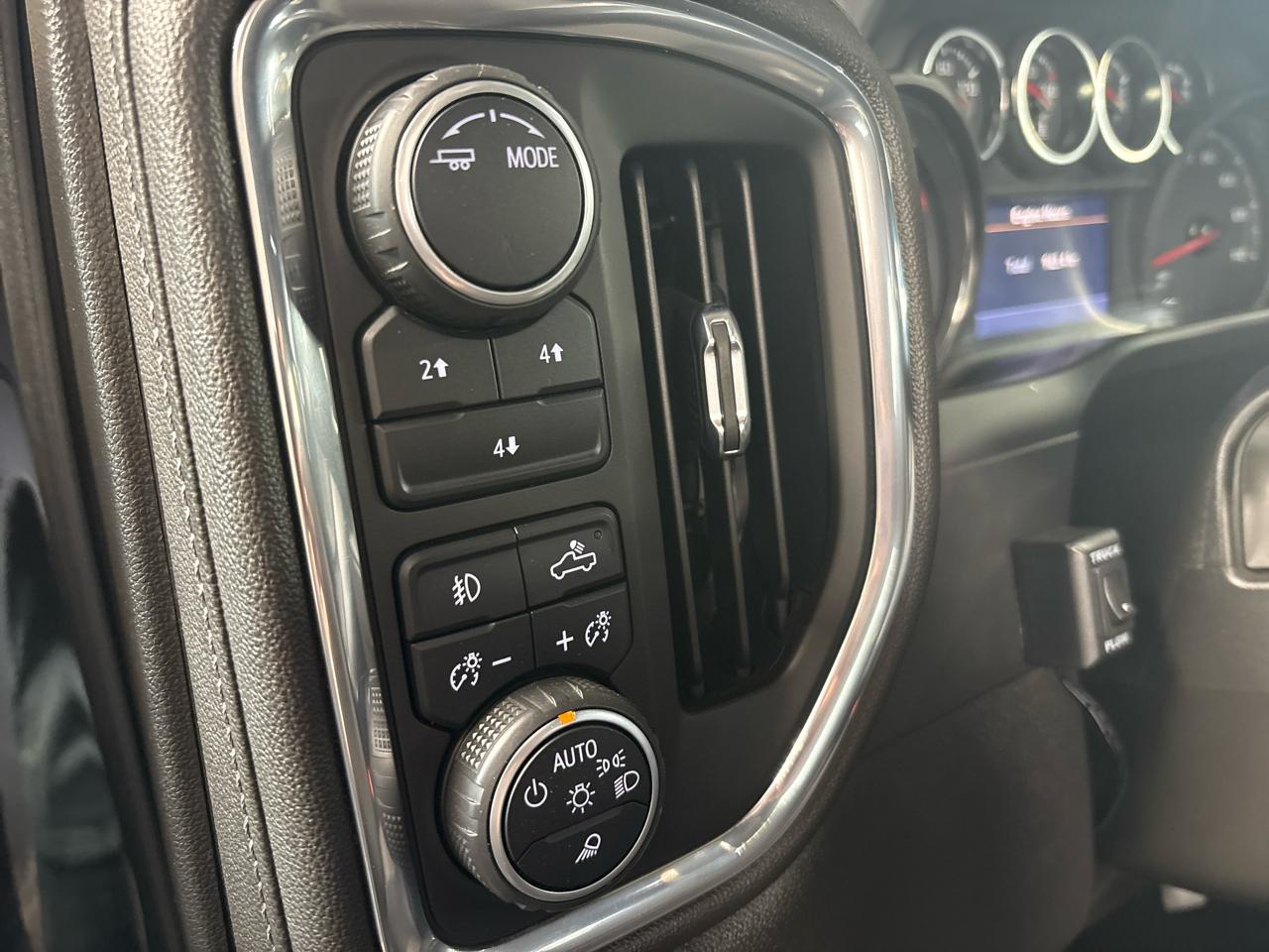 Chevrolet Silverado 2500HD 4WD Crew Cab 159" LT 2022