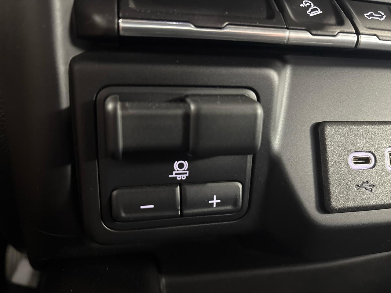 Chevrolet Silverado 2500HD 4WD Crew Cab 159" LT 2022