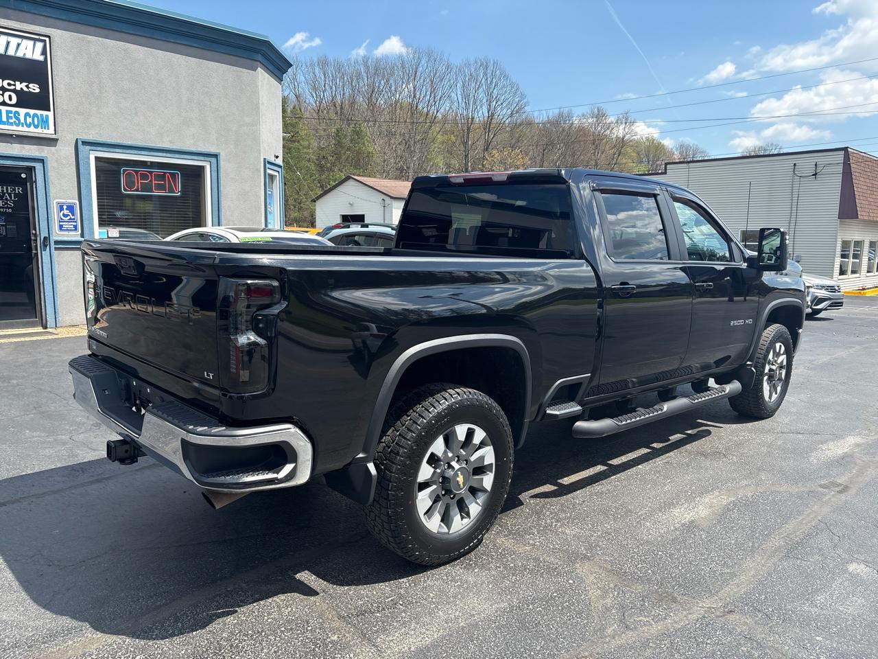 Chevrolet Silverado 2500HD 4WD Crew Cab 159" LT 2022