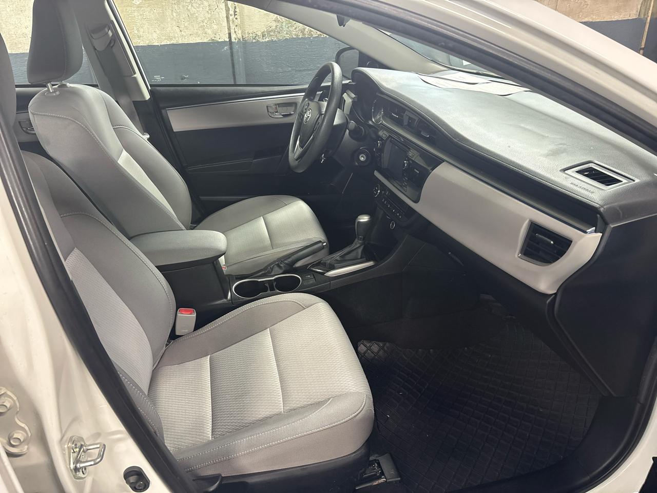 Toyota Corolla 4dr Sdn CVT LE Premium (Natl) 2014