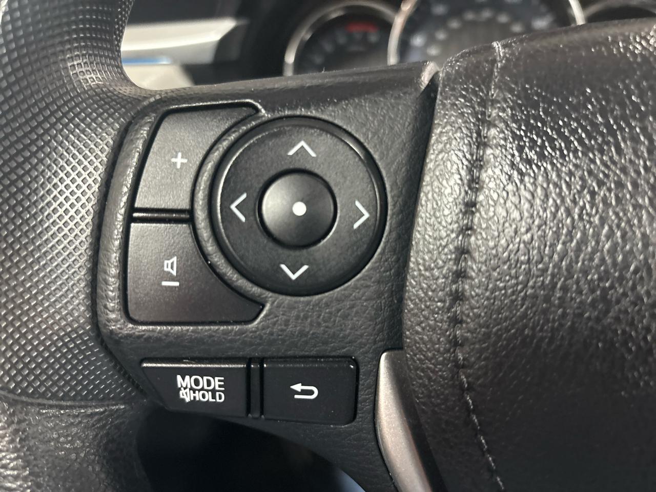 Toyota Corolla 4dr Sdn CVT LE Premium (Natl) 2014