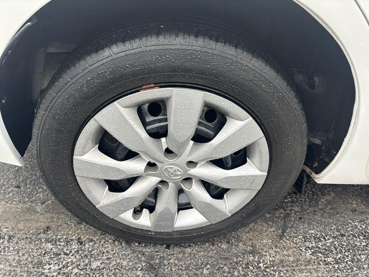 Toyota Corolla 4dr Sdn CVT LE Premium (Natl) 2014