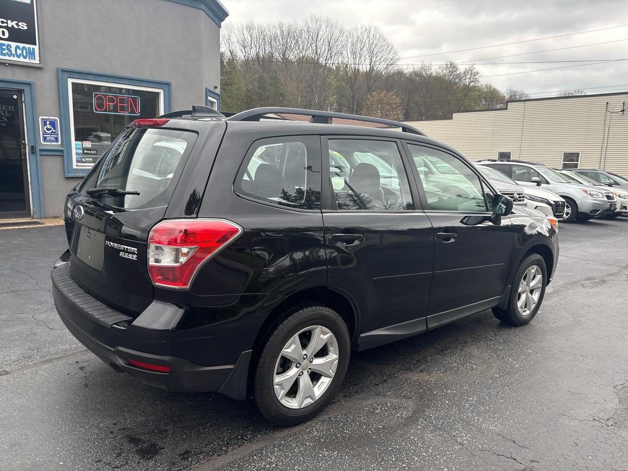 Subaru Forester 4dr CVT 2.5i PZEV 2016