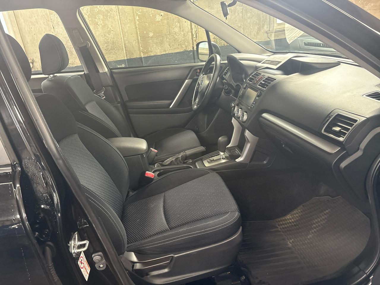 Subaru Forester 4dr CVT 2.5i PZEV 2016
