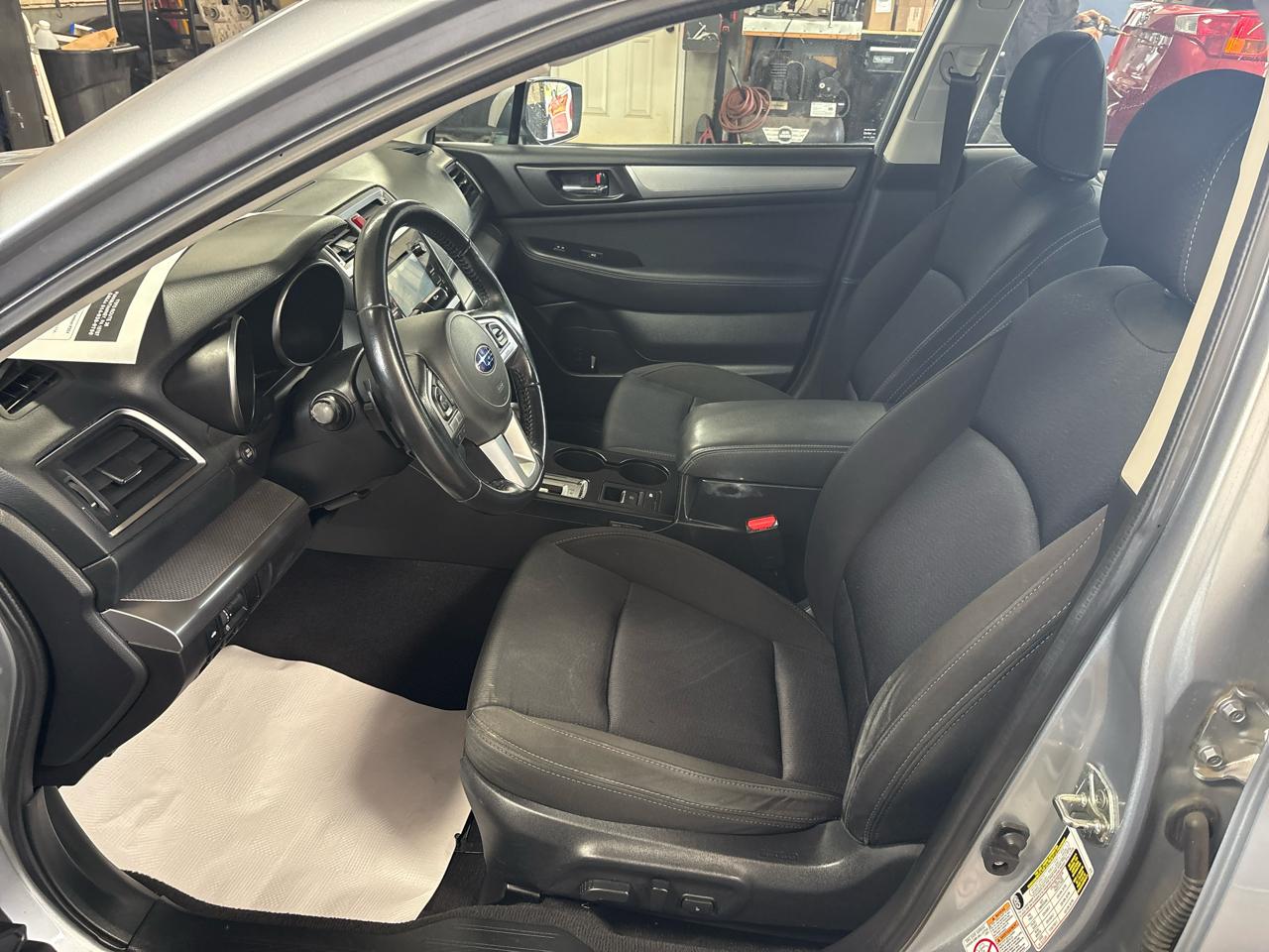 Subaru Legacy 4dr Sdn 2.5i Premium PZEV 2016