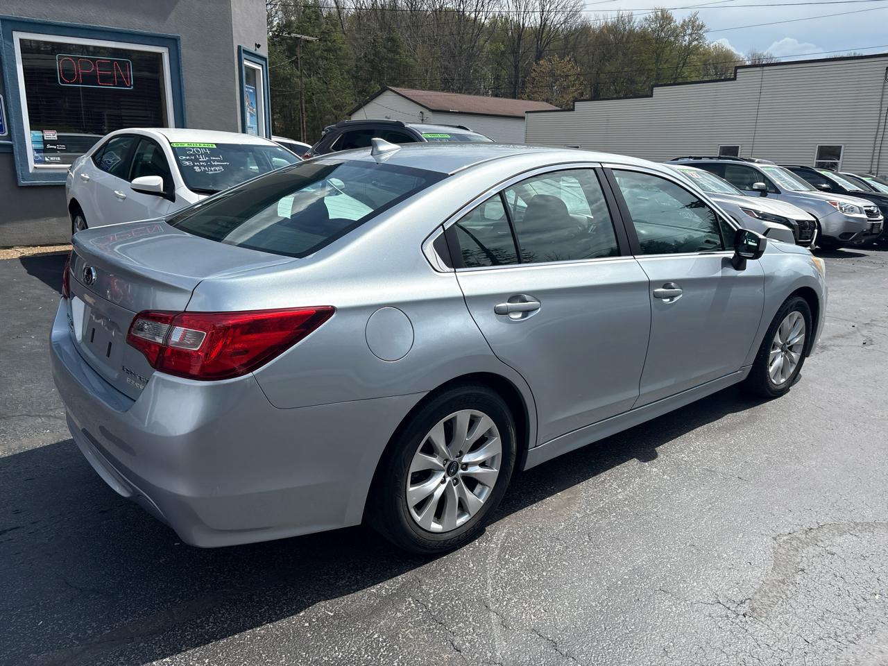 Subaru Legacy 4dr Sdn 2.5i Premium PZEV 2016