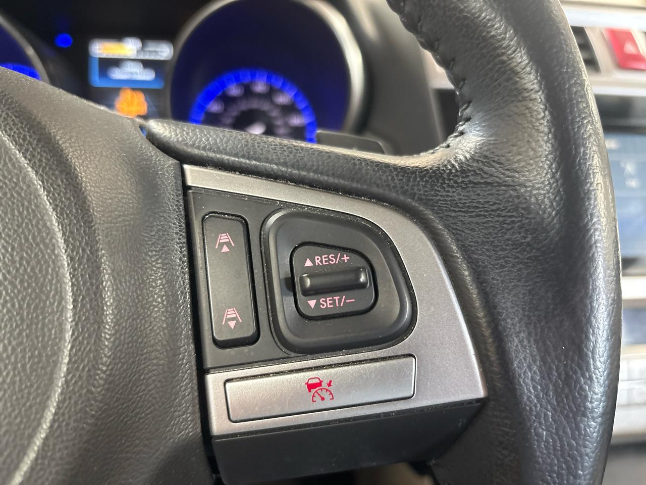 Subaru Legacy 4dr Sdn 2.5i Limited PZEV 2015