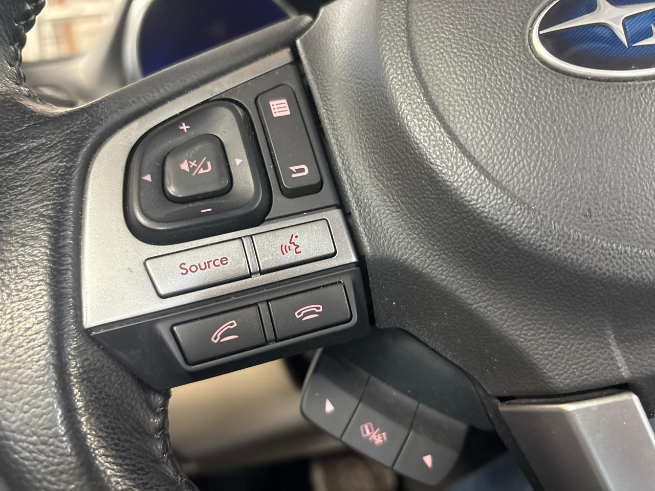 Subaru Legacy 4dr Sdn 2.5i Limited PZEV 2015