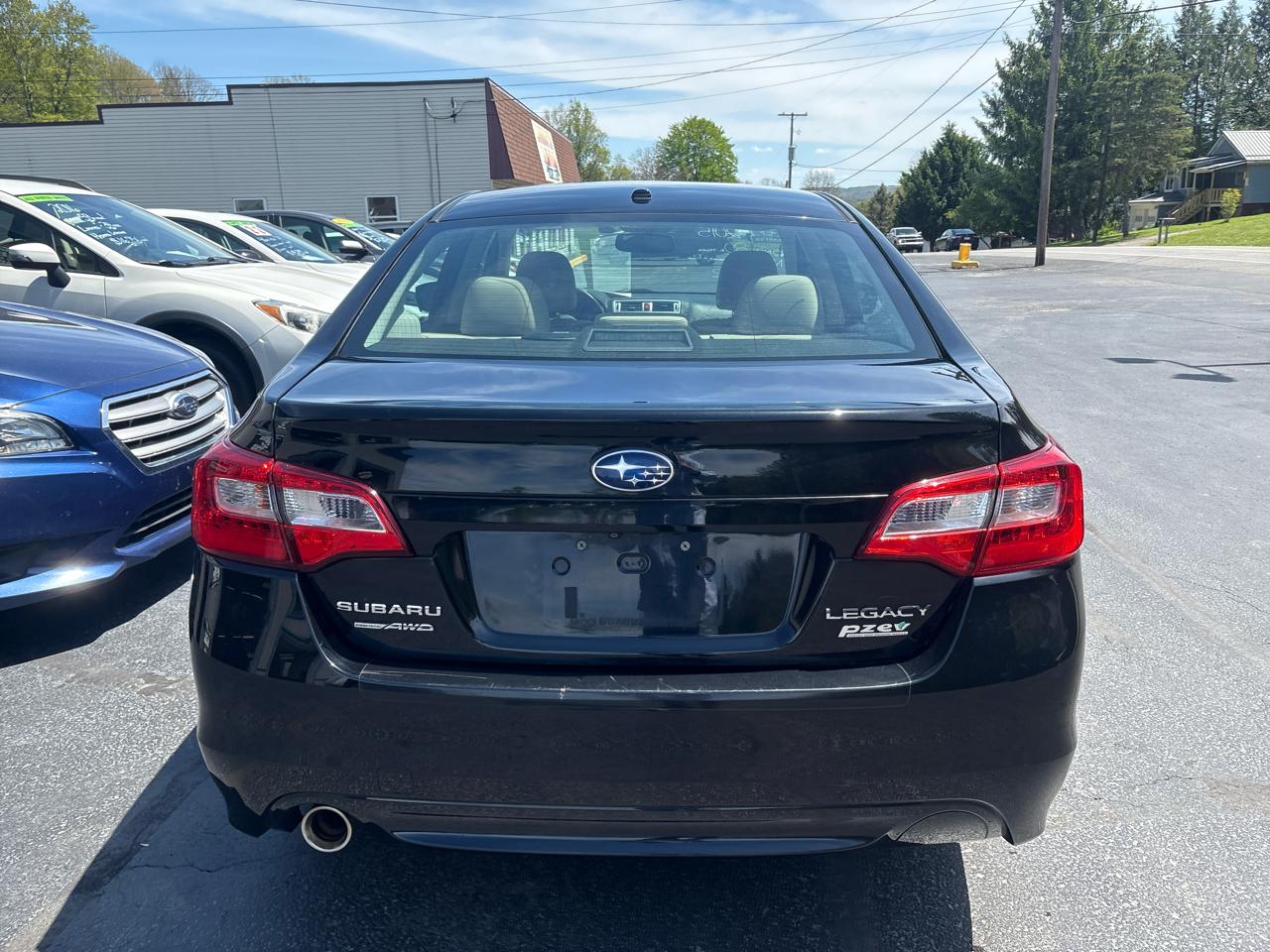 Subaru Legacy 4dr Sdn 2.5i Limited PZEV 2015