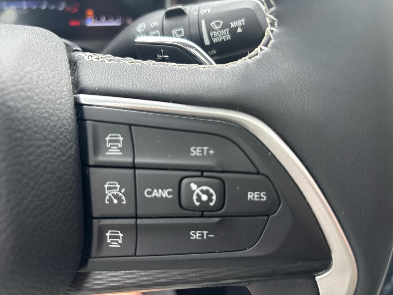 Jeep Grand Cherokee Laredo 4x4 2023
