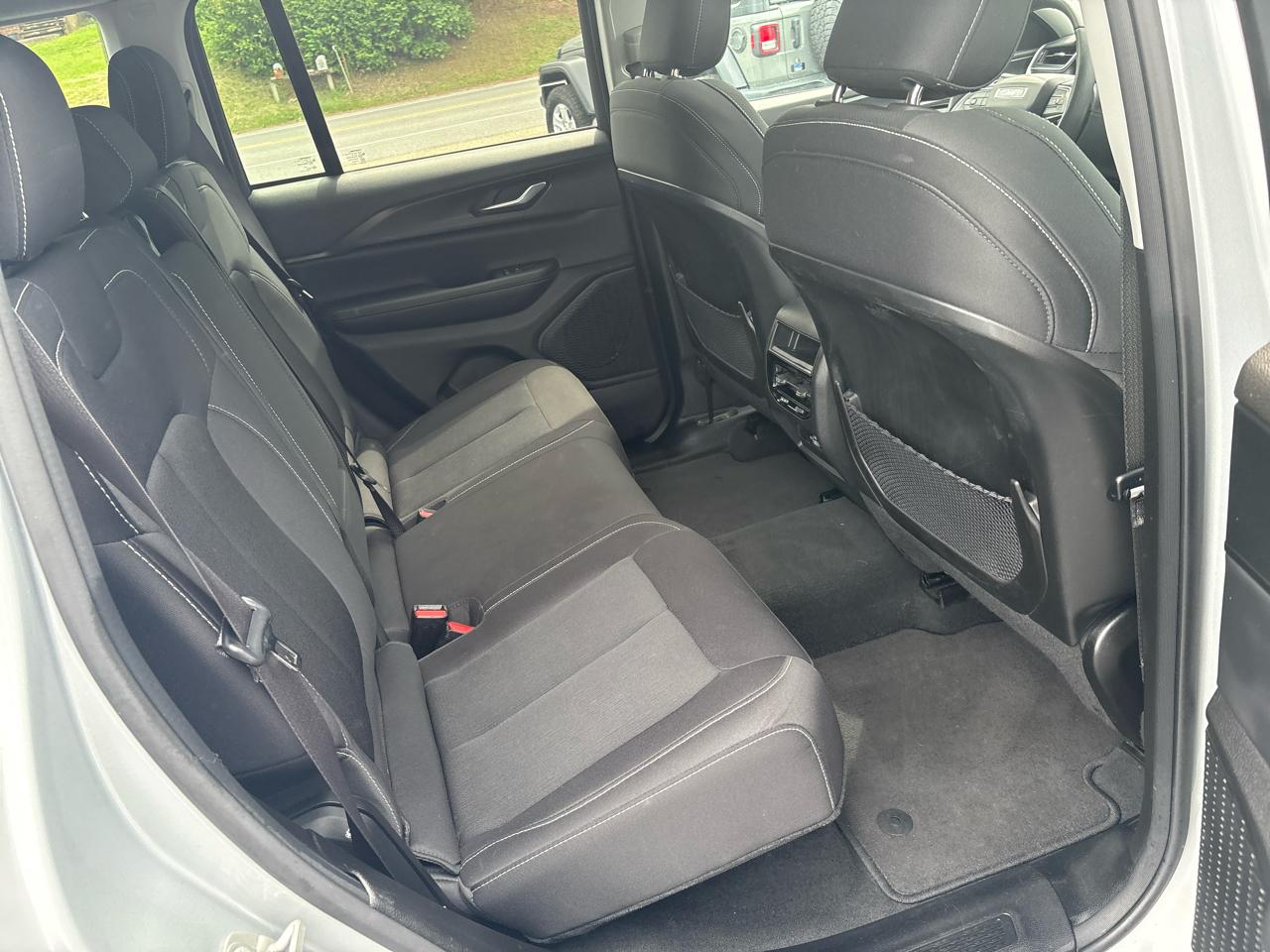 Jeep Grand Cherokee Laredo 4x4 2023