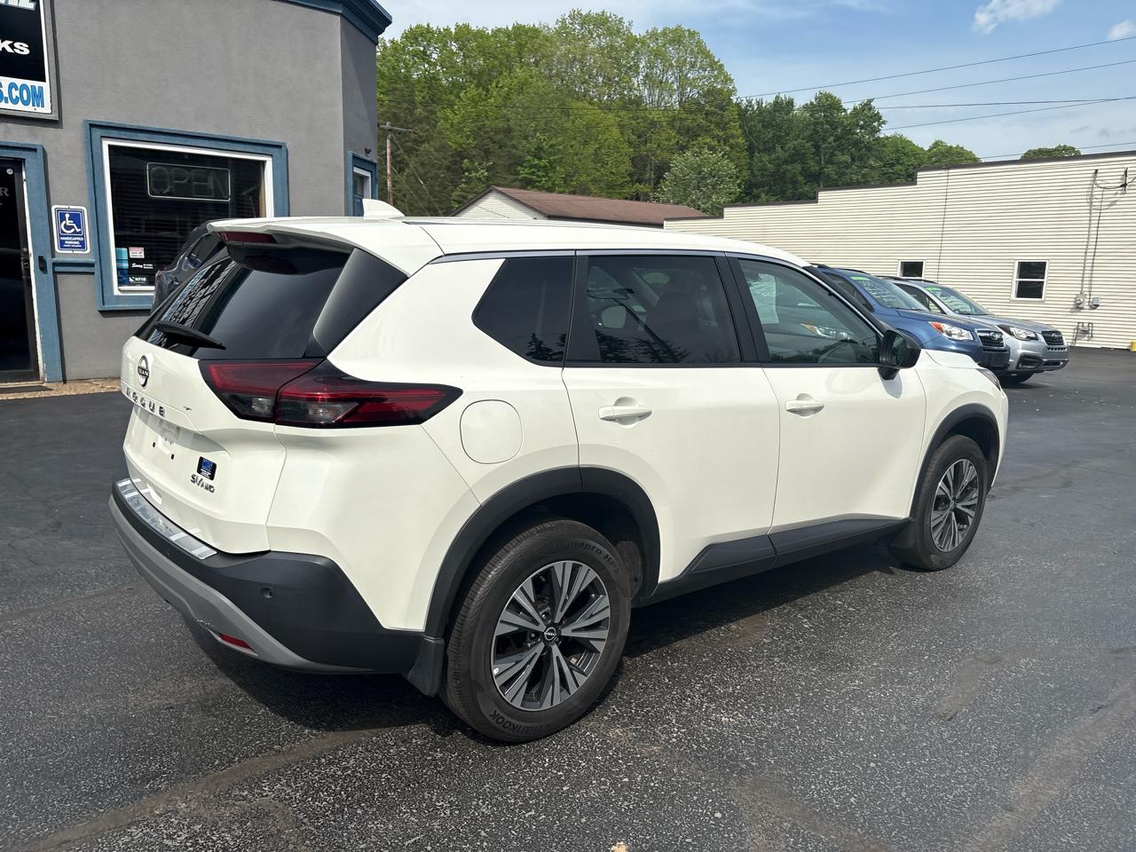 Nissan Rogue AWD SV 2023