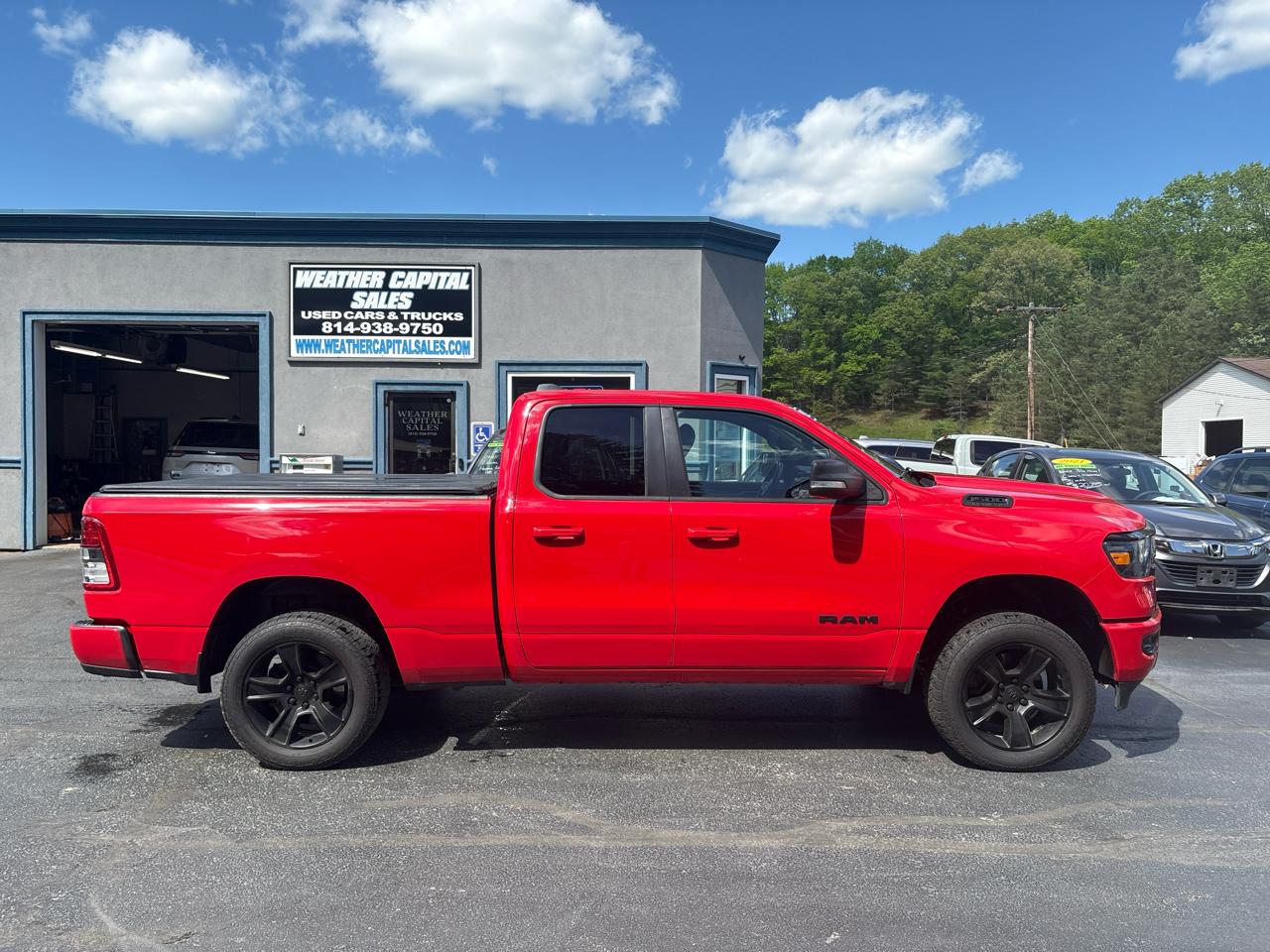 RAM 1500 Big Horn 4x4 Quad Cab 6'4" Box 2022