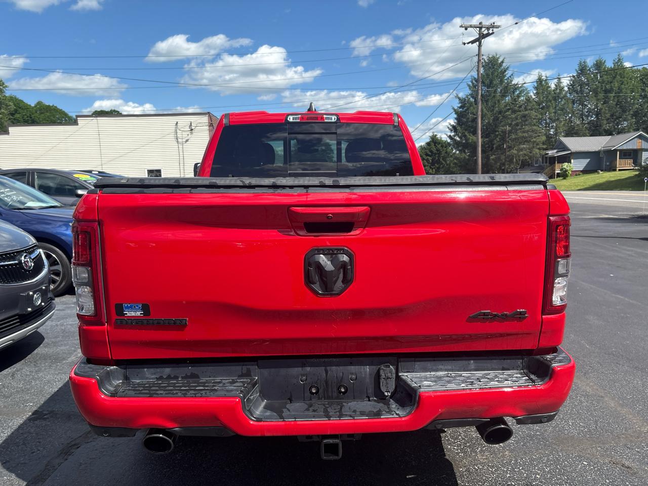 RAM 1500 Big Horn 4x4 Quad Cab 6'4" Box 2022