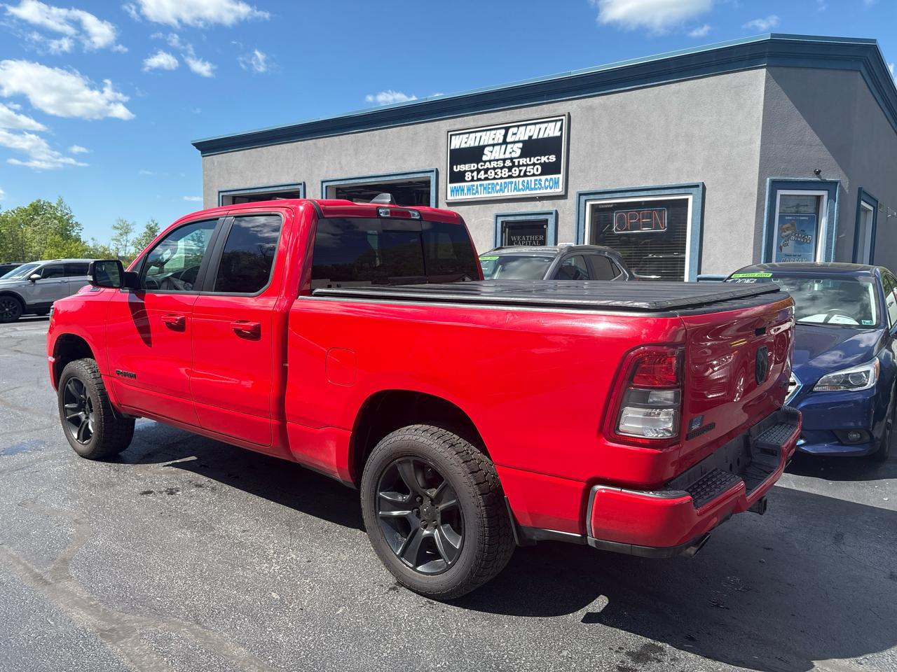 RAM 1500 Big Horn 4x4 Quad Cab 6'4" Box 2022