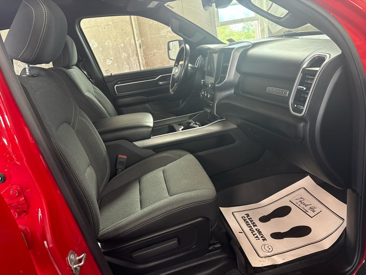 RAM 1500 Big Horn 4x4 Quad Cab 6'4" Box 2022