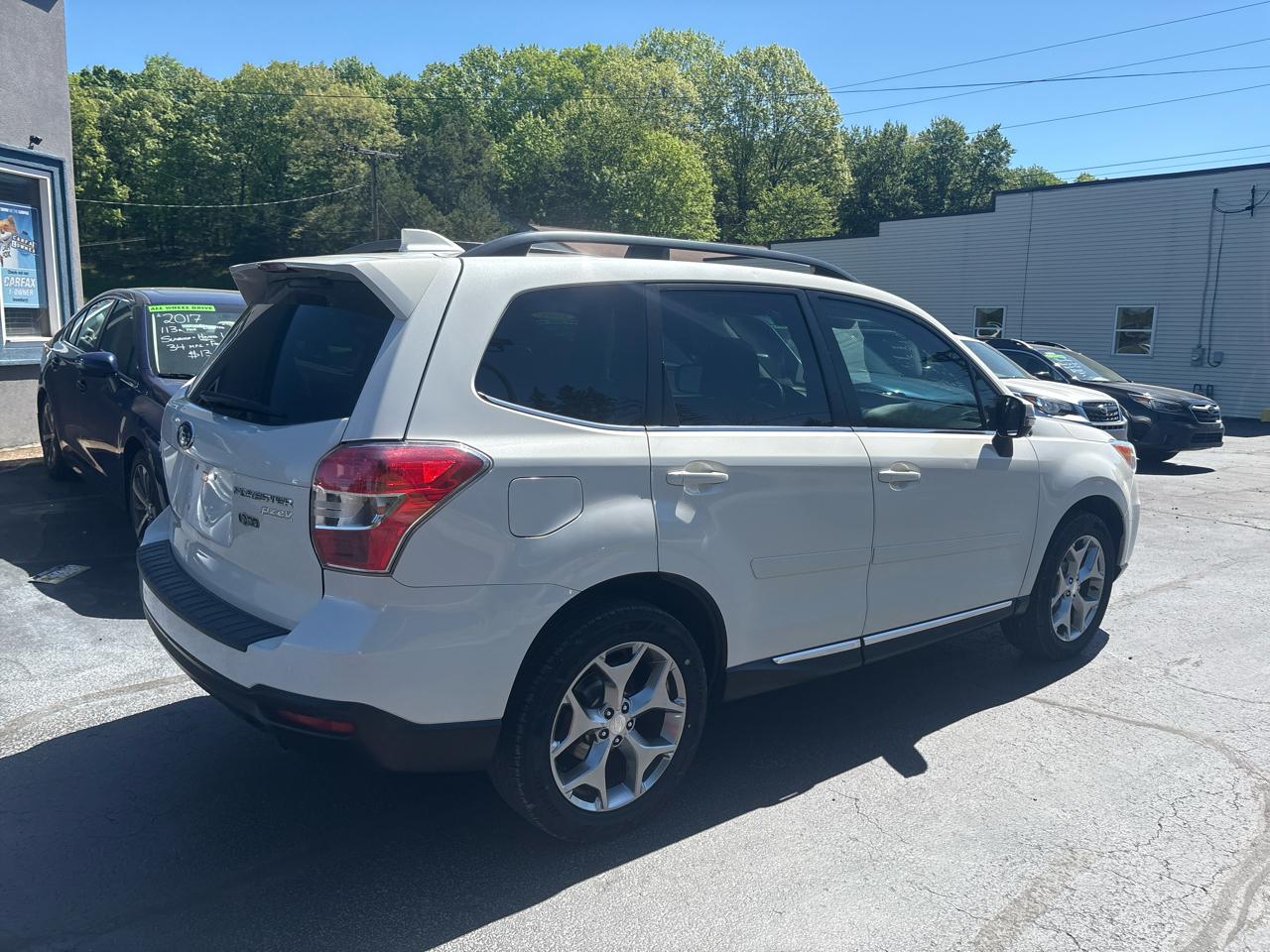 Subaru Forester 4dr CVT 2.5i Touring PZEV 2016